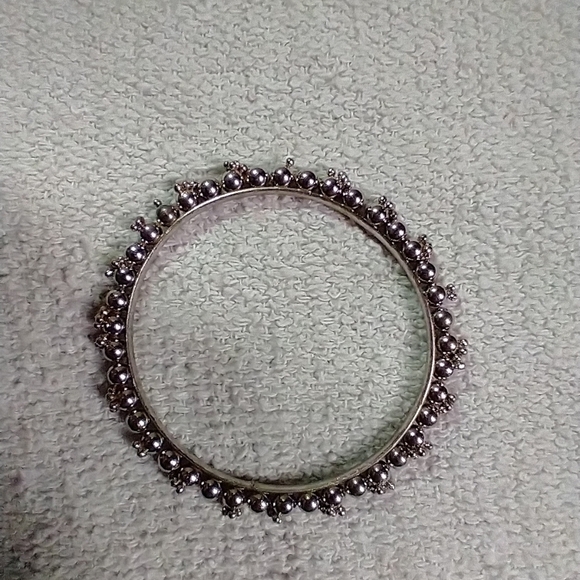 Silvertone decorative bangle bracelet - Picture 4 of 5